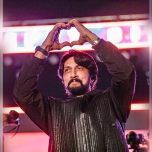 ಅಭಿಮಾನಿಗಳ ಜೊತೆ ಜಯನಗರ MES ಮೈದಾನದಲ್ಲಿ ಸುದೀಪ್ ಜನ್ಮದಿನಾಚರಣೆ
