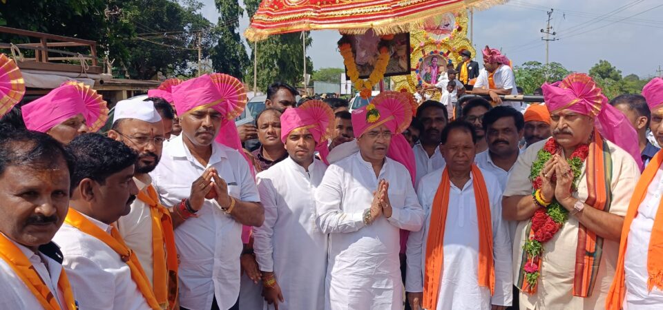 ರೇಕುಳಗಿ ಶಂಭುಲಿಗೇಶ್ವರ ಬಸಮ್ಮ ತಾಯಿಯವರ ದೇವಸ್ಥಾನಕ್ಕೆ ಪಾದಯಾತ್ರೆ